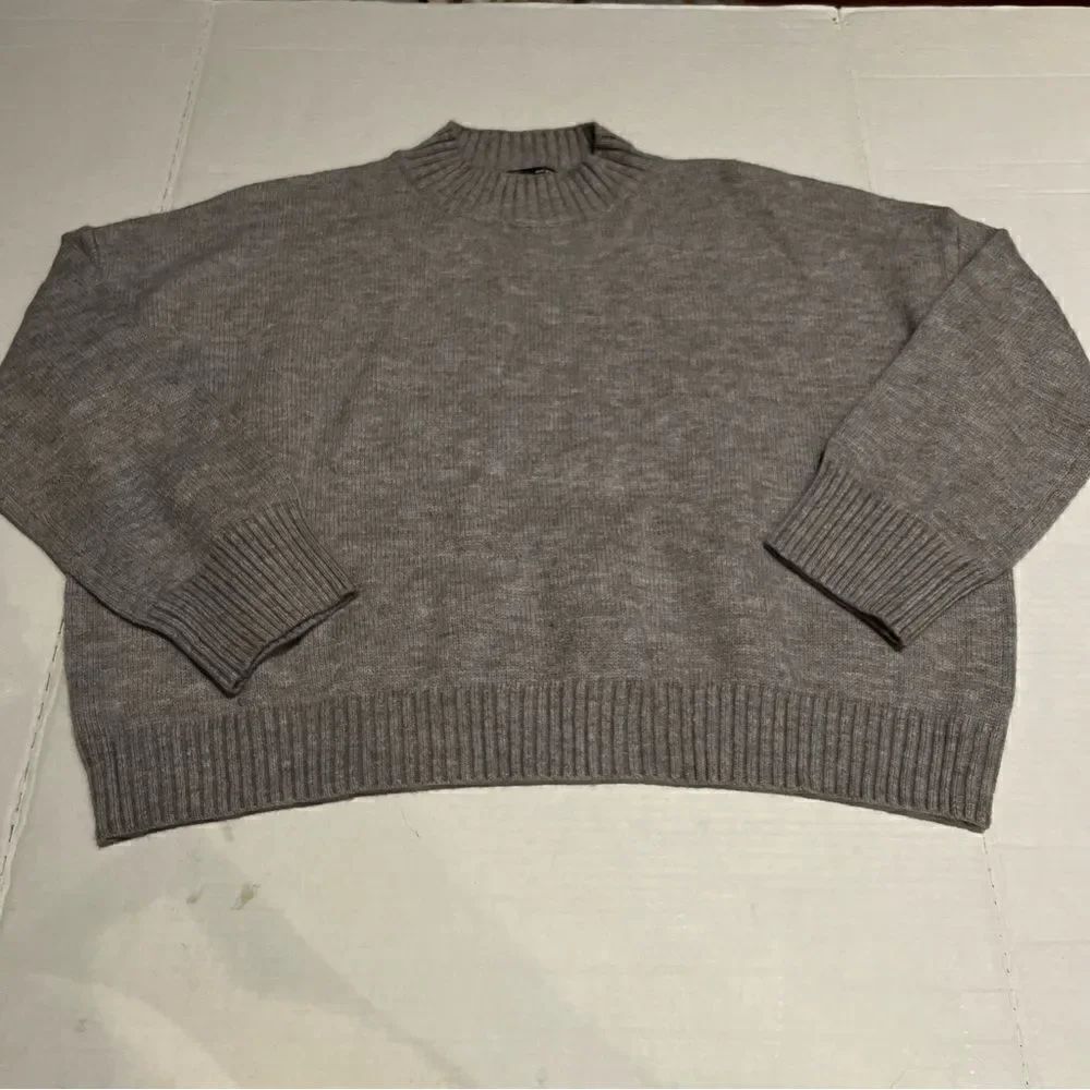 Schein Women's Crop Sweater Gray Size Medium(6)